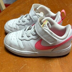 Nike Kids White and Pink Hook-and-Loop Sneakers